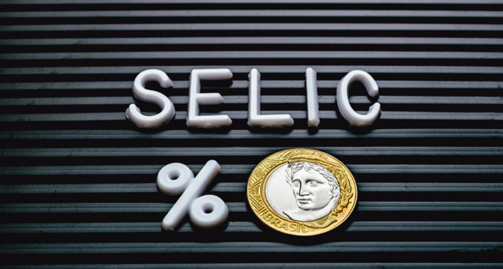 Corretoras e Gestoras Redefinem Apostas na Selic e Implementam Mudanças nas Carteiras