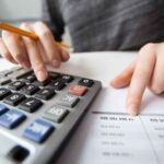 Vale a pena fazer empréstimo para quitar dívidas?