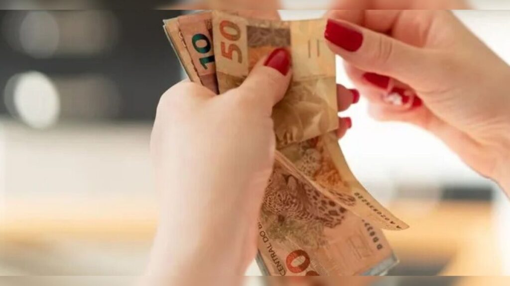 Tempo de Ganhar Dinheiro Extra Chega para Três Signos