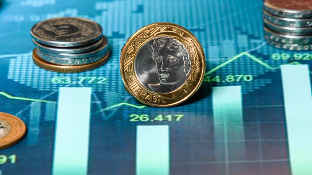 Mercados Hoje: Guerra Comercial e Alternativas ao IOF Permanecem no Radar