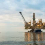 Analistas dizem que nenhum cenário pode reestabelecer, no curto prazo, a antiga ordem de preços do petróleo